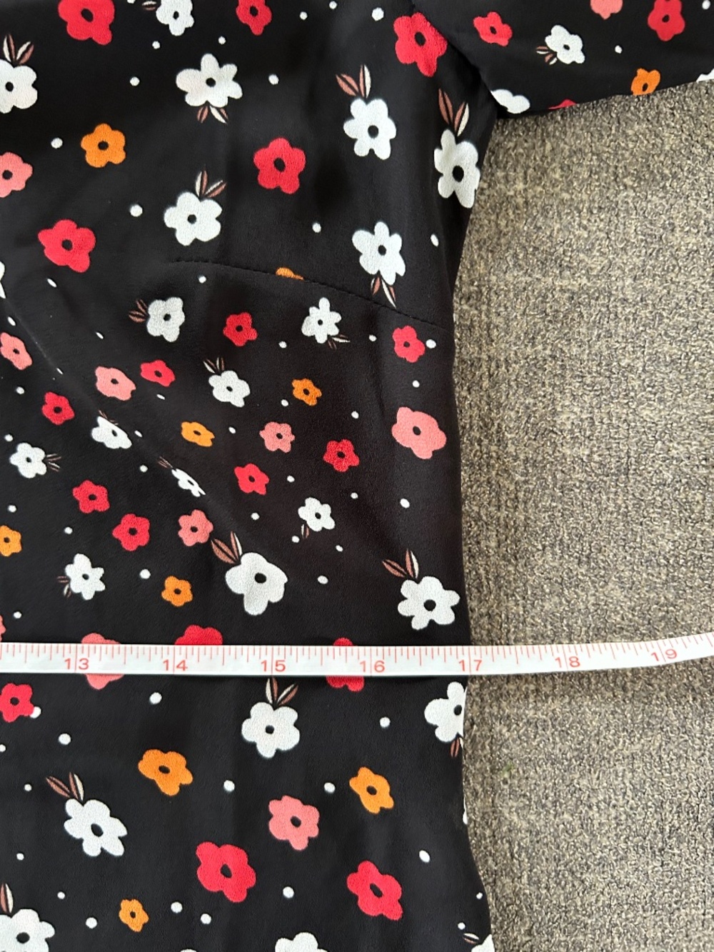 🎃CAbi Floral Print Top - Picture 8 of 12